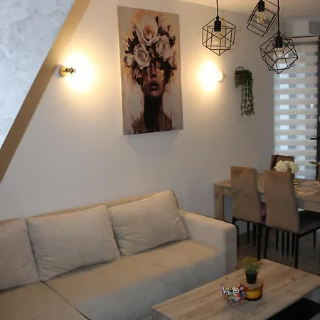 S S Apartman *